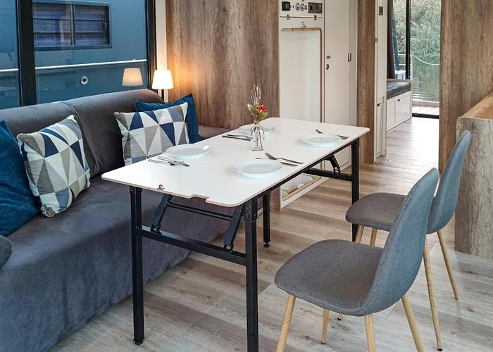 1 Bedroom Beautiful Ship In Havelsee Ot Bateau-hôtel 3*