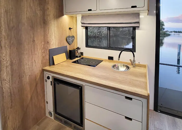 1 Bedroom Beautiful Ship In Havelsee Ot 3*